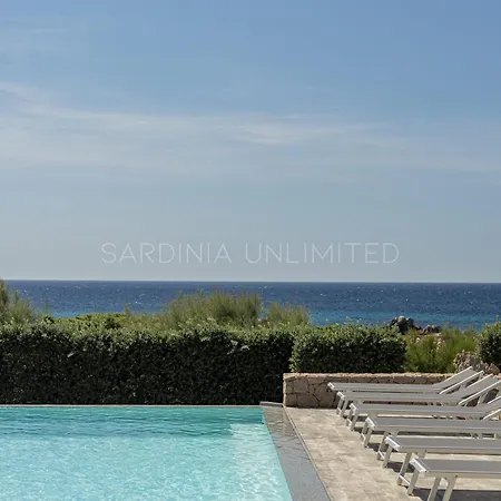Queen Solaris Villa Portobello
